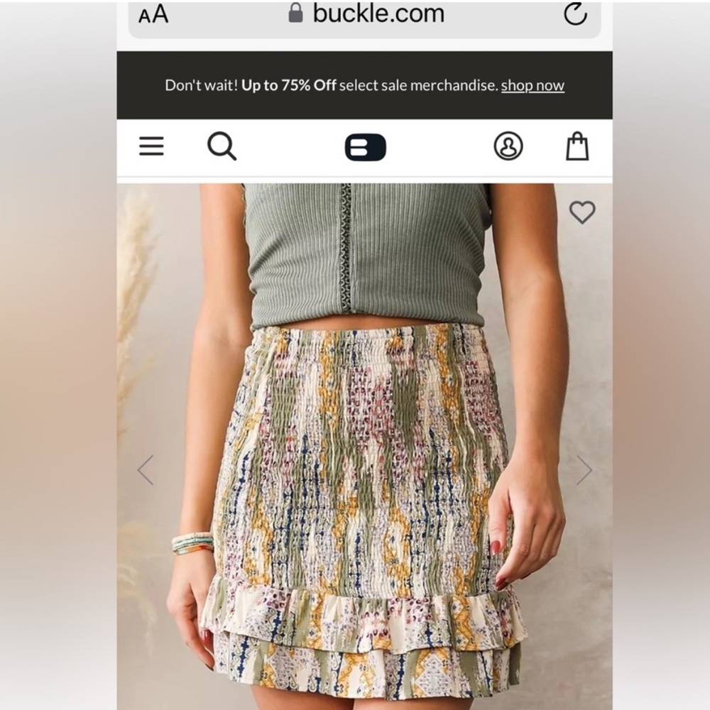 Willow& Root Supper cute mini skirt from Buckle. Size Medium. Worn once
